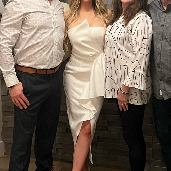 Reception Dress in Ivory ELLIATT - Picture 4 of 5